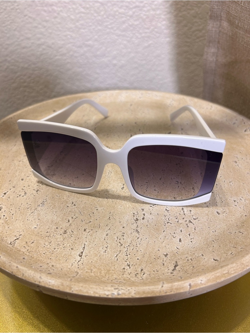 Bridal Wedding White‎ Oversized Square Sunglasses - Picture 2 of 2